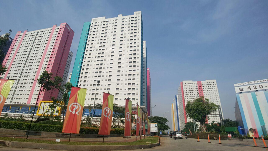 Exterior & Views 23