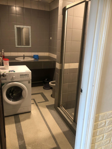 Bathroom 3, Nicely Riverbank suites apartment , Kuching
