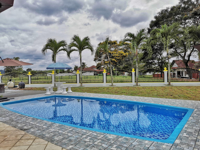 Sport & Beauty, Yussy 30pax BIG Family KTV, Pool, BBQ in A’Famosa, Alor Gajah