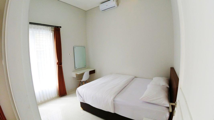 Bedroom 2, Omah Bondi By FHStay Full House 3 BR (Family Only), Yogyakarta