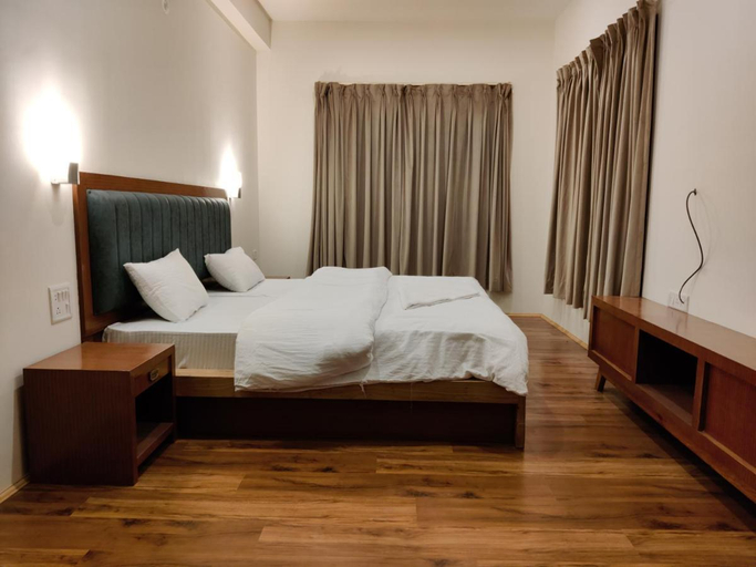 Bedroom 2, Rock Castle Residency, Leh