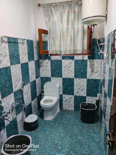 Bathroom 3, Kashmir Homestay , Baramulla