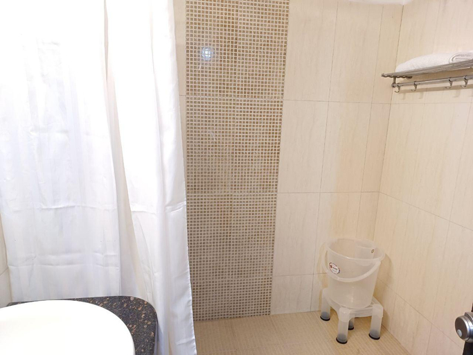 Bathroom 3, Skylark Hotel by Gabrian Hotels, Gurgaon