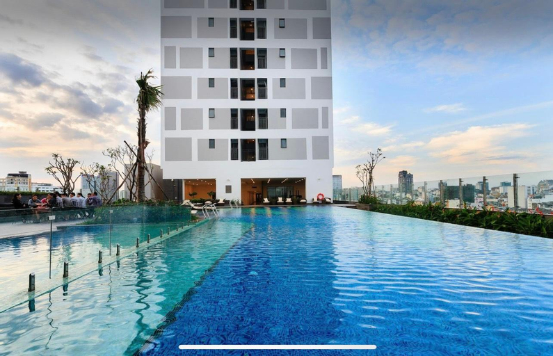 City View + Pool, Gym + Netflix 5Mins To Ben Thanh, District 4