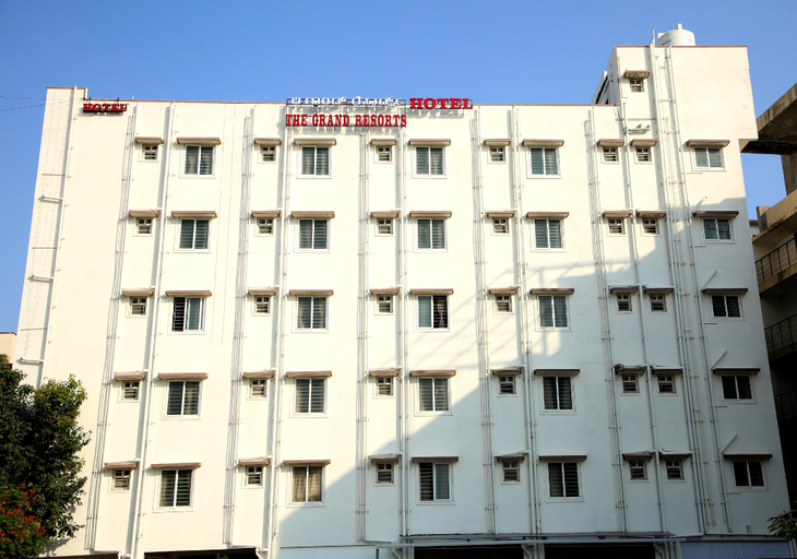 Others 4, The Grand Budget Hotel, Bangalore
