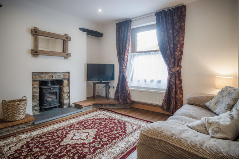 Others 4, Church Terrace - 3 Bedroom Cottage - Saundersfoot, Pembrokeshire