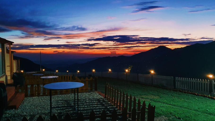 Others 5, Himaaksh cottages sigri, Nainital