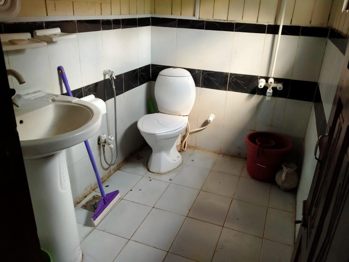 Bathroom, Apex Inn Trackers Guest House, Azad Kashmir