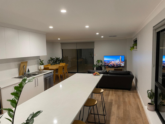 Others 5, Five-Bedroom Home on The Kalgoorlie Golf Course, Kalgoorlie/Boulder
