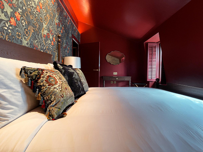Bedroom 2, Sun Street Hotel, London