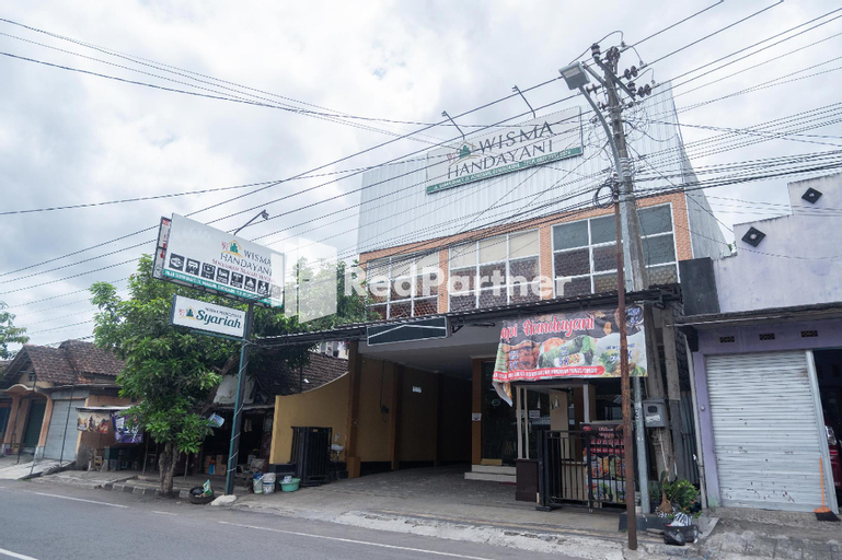 Wisma Handayani Syariah Mitra RedDoorz near RSUD Wonosari, Gunung Kidul