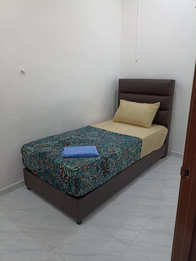 Bedroom 1, Embun’s Guesthouse di bandar Kangar!, Perlis