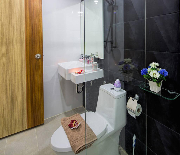 Bathroom 2, Superbe Studio avec Salle De Bain Privee Kata Beach Phuket Phuket, Pulau Phuket