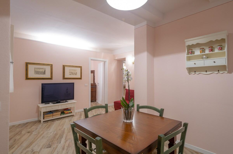 Others 5, La Residenza Piaceri Perduti - Rosa, Florence