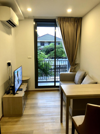 Others 4, Month/Yr Rent Condo near BTS: wifi, pool, fitness, Wattana