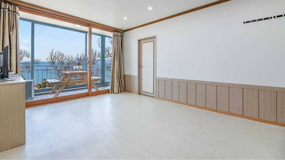 Others 3, Yeongheongdo badanoel spa pension, Ongjin