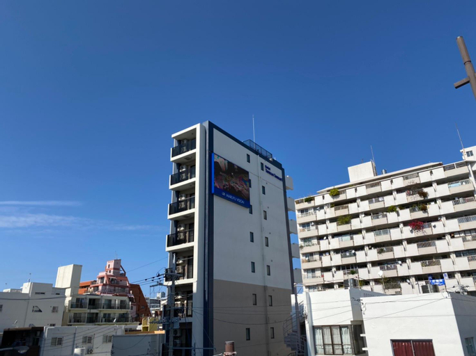 Newly built 2-bedroom condominium with only one unit per floor (56㎡). Free Wi-Fi, ideal for teleworking, Naha