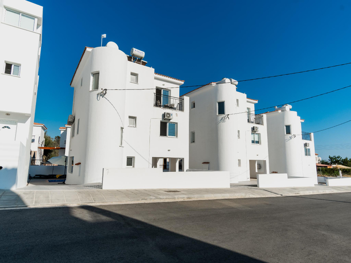 Exterior & Views 1, Glorious villa with private pool in the sunsets outside Paphos All yours