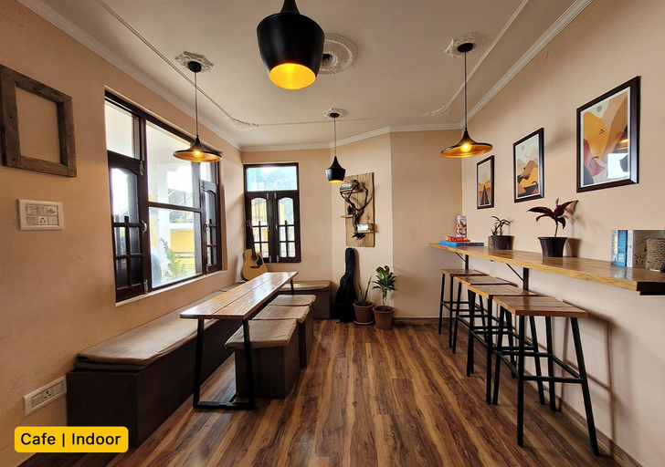 Public Area 2, Young Monk Hostel Dharamkot, Kangra