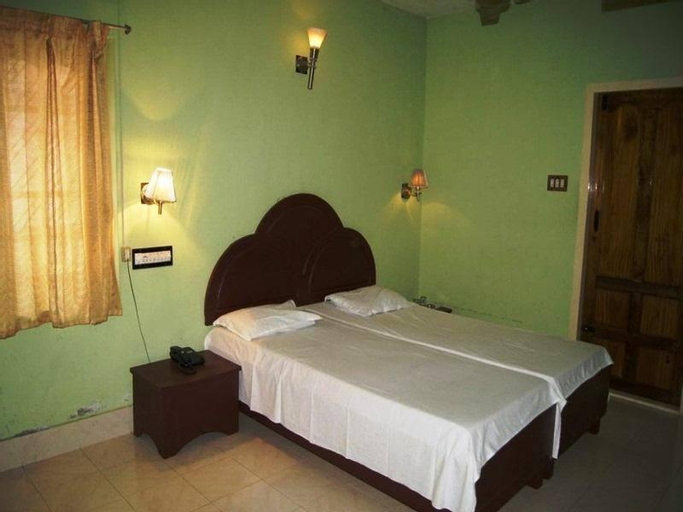 Dream Land, Theni