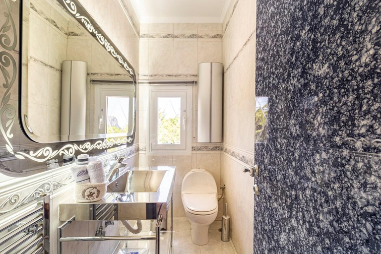 Bathroom 3, Villa Serenity, Central Greece