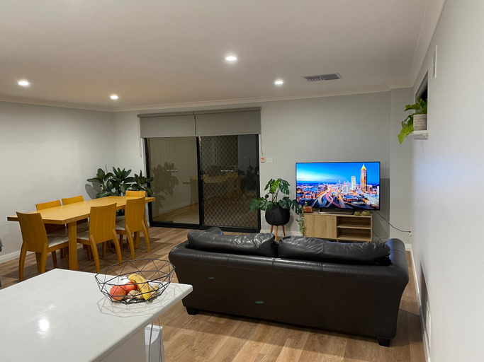Others 4, Five-Bedroom Home on The Kalgoorlie Golf Course, Kalgoorlie/Boulder
