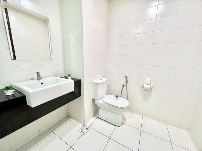 Bedroom 2, C 1-5 Pax Cozy home Studio 3Bed WIFI&TV Setia Alam, Shah Alam