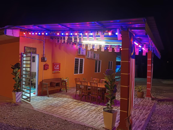 AZIAH HOMESTAY PARIT PANJANG, Pontian