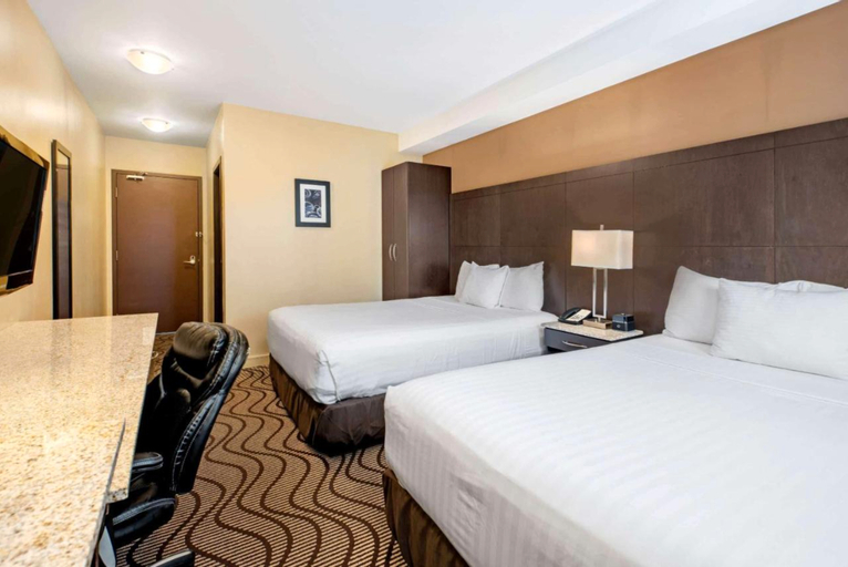 Bedroom 3, La Quinta Inn & Suites by Wyndham Oshawa, Durham