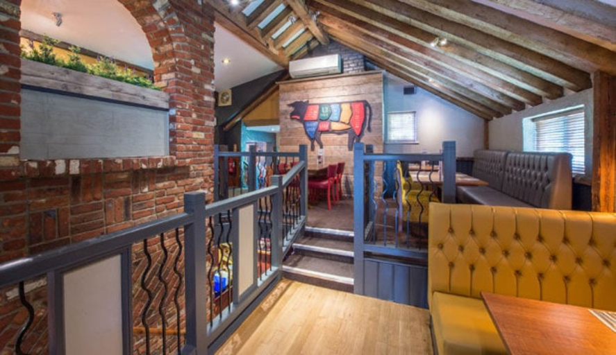 Food & Drinks 5, Premier Inn Woking West - A324, Surrey