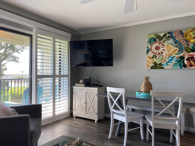 Food & Drinks, Ocean Villas, Beaufort