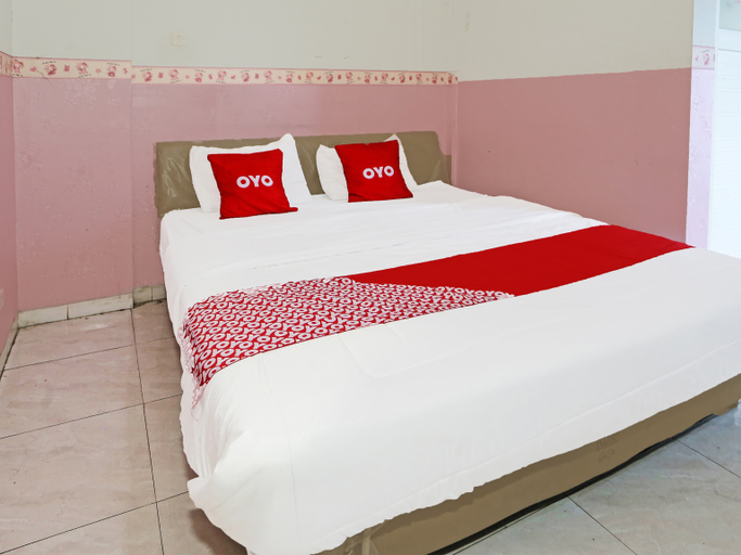 Bedroom 3, Capital O 92003 Sky Airlines Guesthouse, Tangerang