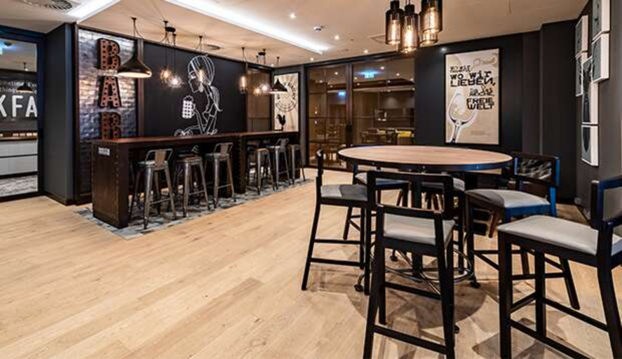 Food & Drinks 3, Premier Inn Muenchen City - Zentrum, München