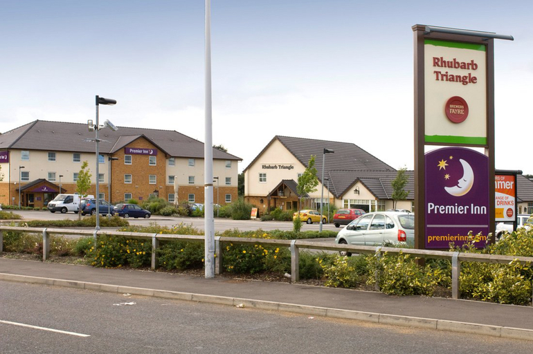 Exterior & Views 2, Premier Inn Wakefield City North, Wakefield