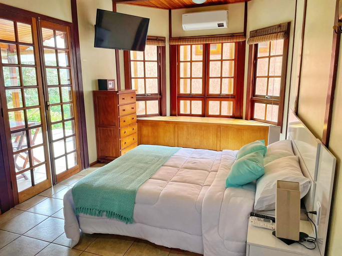 Bedroom 2, Chalés das Águas, Igaratá