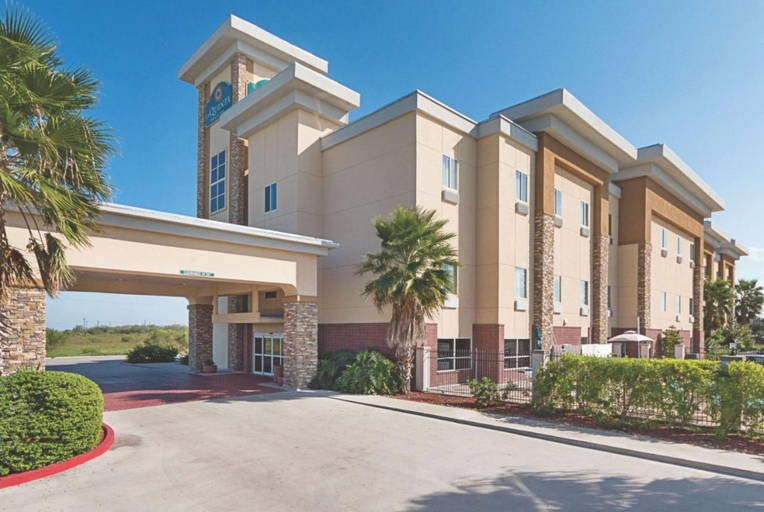 Exterior & Views, La Quinta Inn & Suites by Wyndham Mathis, San Patricio