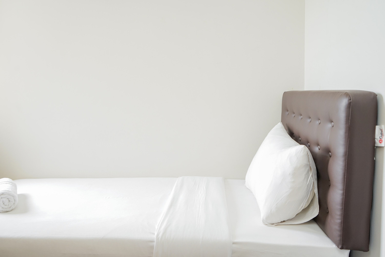 Bedroom 3, Fully Furnished with Comfortable Design 3BR Asatti Apartment By Travelio, Tangerang Selatan