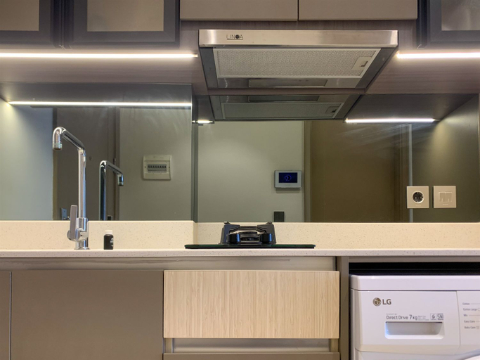 Others 5, Warm and Modern Look Studio Room at Gold Coast Apartment By Travelio, Jakarta Utara