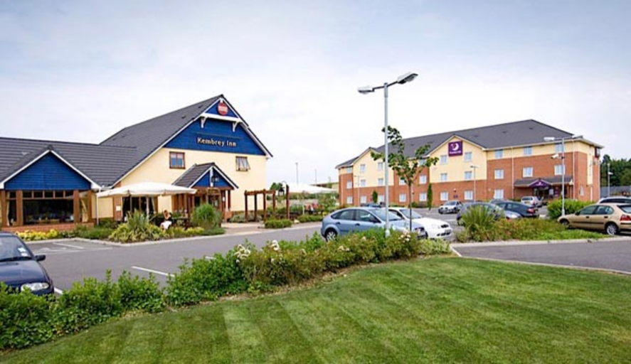 Exterior & Views 2, Premier Inn Swindon Central, Swindon
