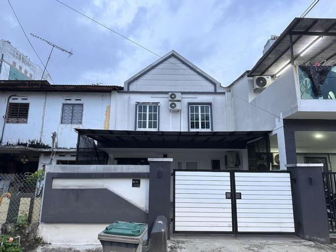 Pelangi JB town KSL JBCC MidValley 16 paxs, Johor Bahru