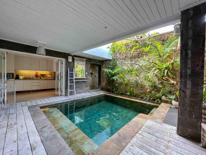 Sport & Beauty 2, Villa Putih, Beach House 150m to Berawa beach!, Badung