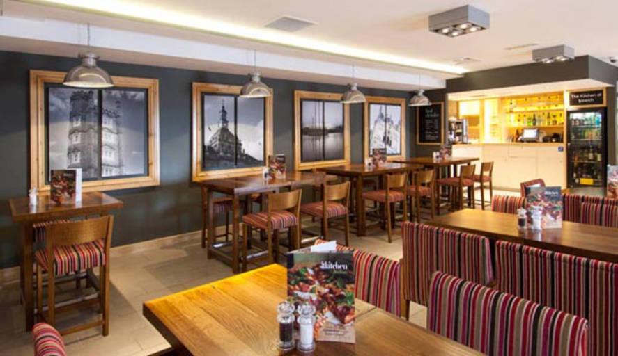 Food & Drinks 5, Premier Inn Ipswich Town Centre - Quayside, Suffolk