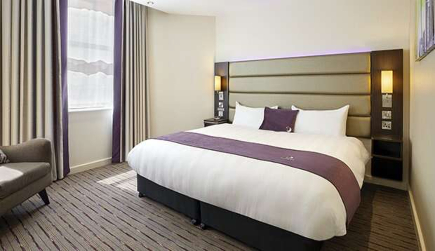 Bedroom 4, Premier Inn Ripley, Derbyshire