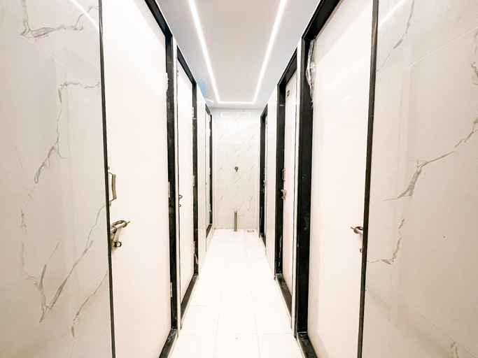 Bathroom 5, Hotel Ashirwad, Solpaur, Solapur