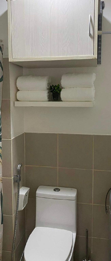 Comfy Studio unit  w/ Wi-fi, Netflix ,at South Res, Las Piñas