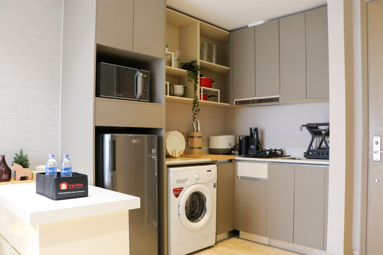 Others 4, Modern Look and Comfortable 1BR Gold Coast Apartment PIK By Travelio, Jakarta Utara
