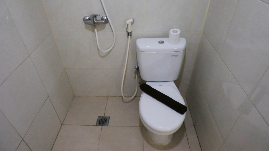 Bedroom 3, Comfy and Modern Studio (No Kitchen) at Orchard Supermall Mansion Apartment By Travelio, Surabaya