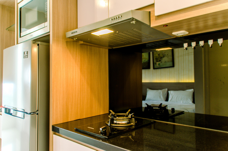 Others 4, Modern and Comfy Studio at Silk Town Apartment By Travelio, Tangerang