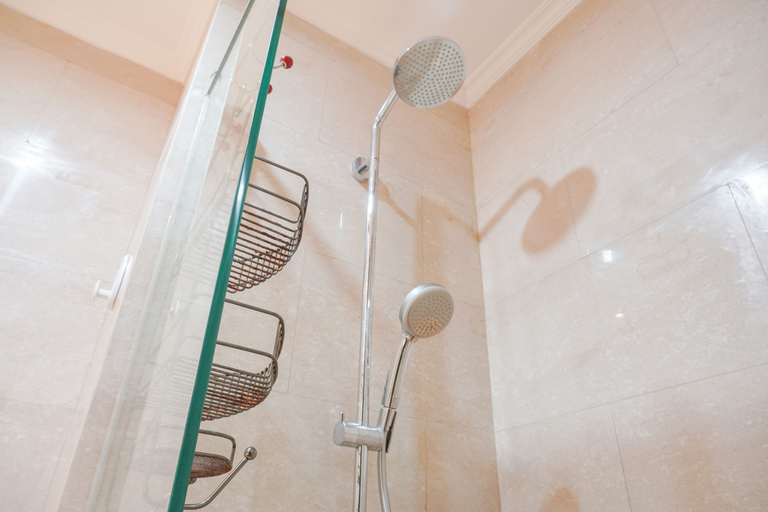 Bathroom 5, Wonderful and Cozy Designed Studio at Menteng Park Apartment By Travelio, Central Jakarta