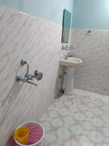Bathroom 2, Stay Inn Pumpkin Guest House, East Khasi Hills